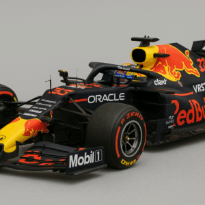 Model F1 Car RB 16B Max Verstappen